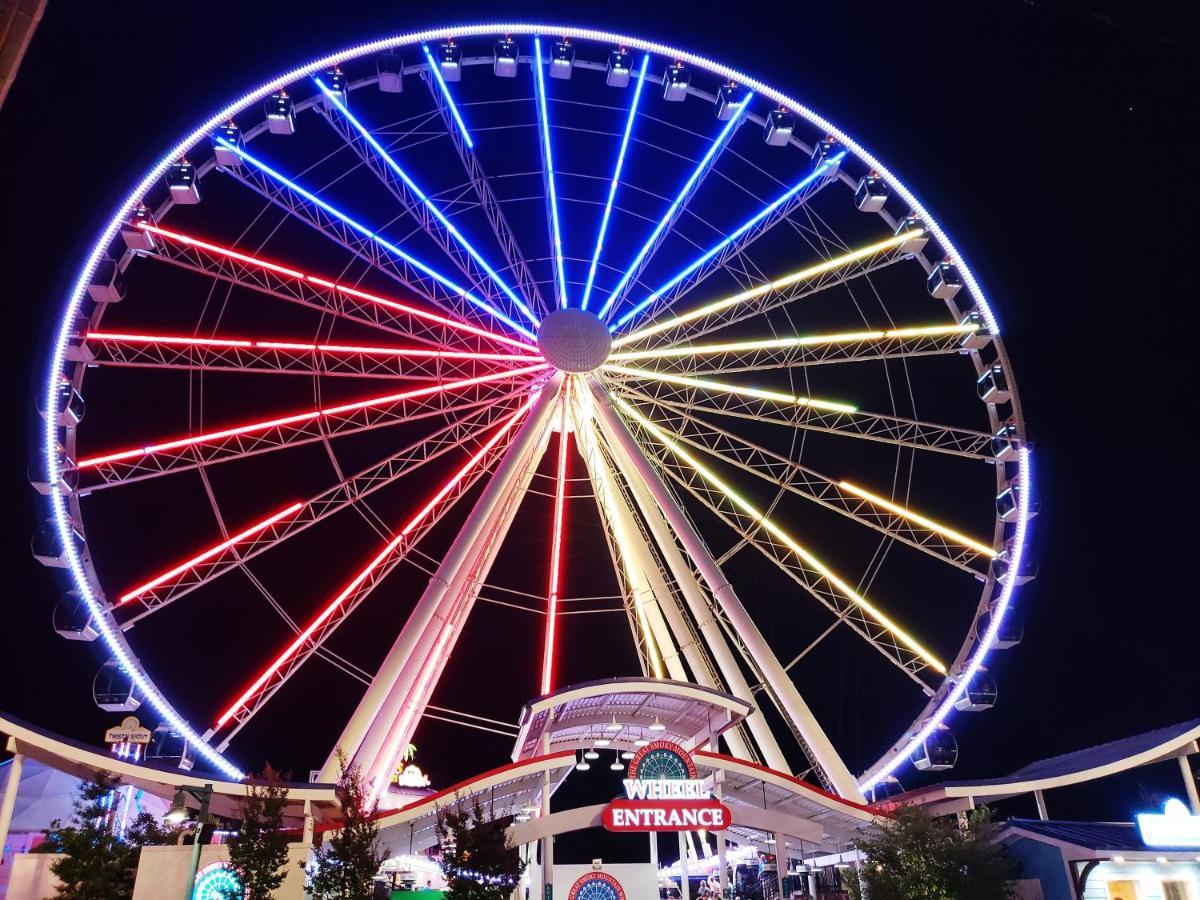 Whispering Winds, Hot Tub, Game Room, Wifi, 1089 Free Tickets Each Paid Day, Dollywood And More Gatlinburg Exterior photo