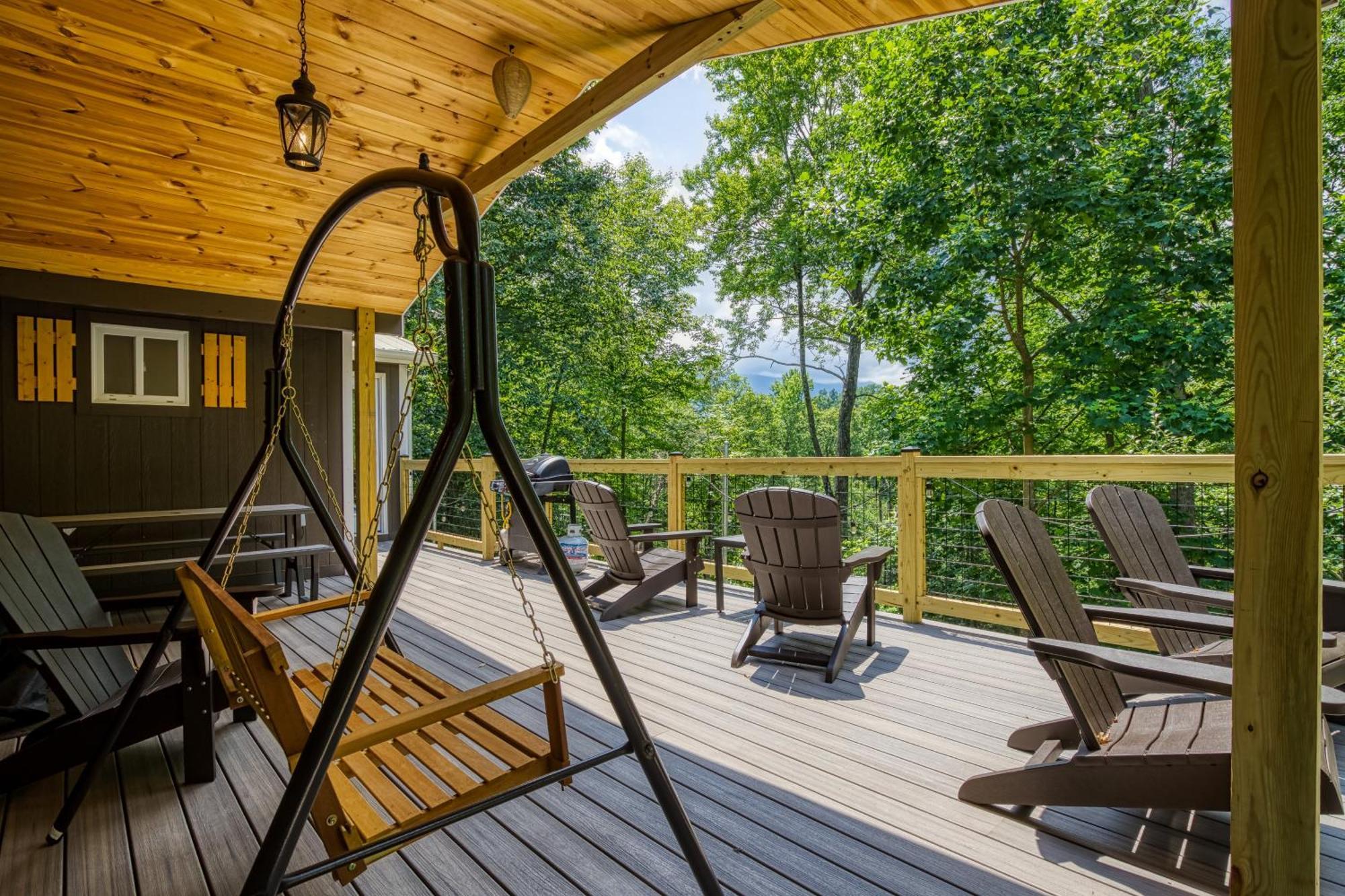 Whispering Winds, Hot Tub, Game Room, Wifi, 1089 Free Tickets Each Paid Day, Dollywood And More Gatlinburg Exterior photo