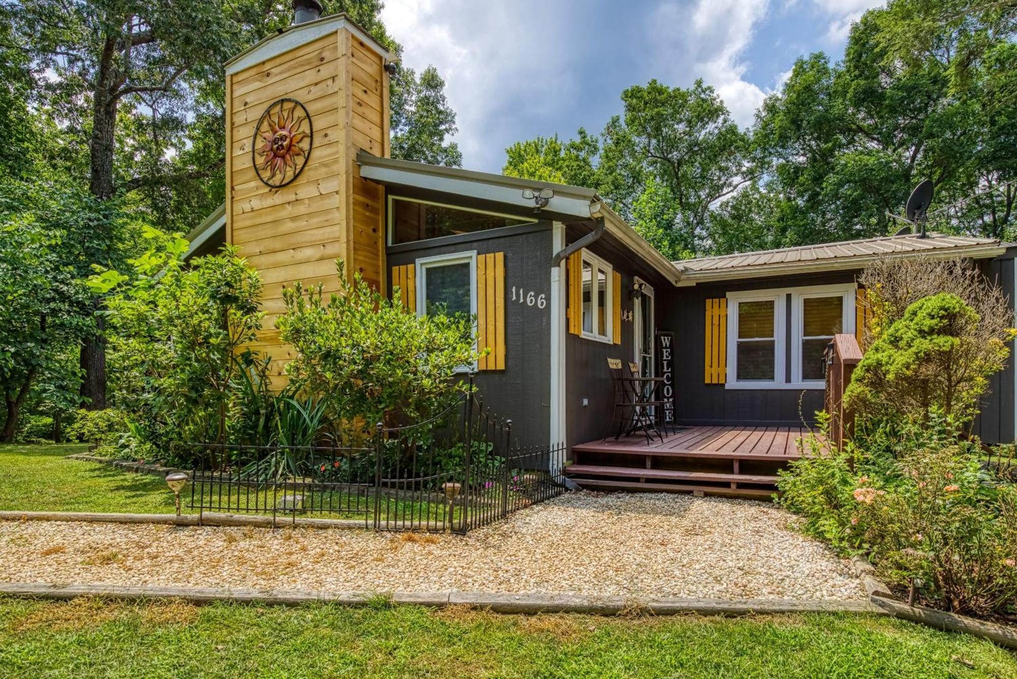 Whispering Winds, Hot Tub, Game Room, Wifi, 1089 Free Tickets Each Paid Day, Dollywood And More Gatlinburg Exterior photo